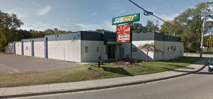 Snowdens Sunset Lanes - Brian Mcdonald Group Real Estate Listing Photo (newer photo)